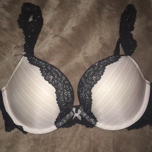 Victoria’s Secret “Dream Angels” bra